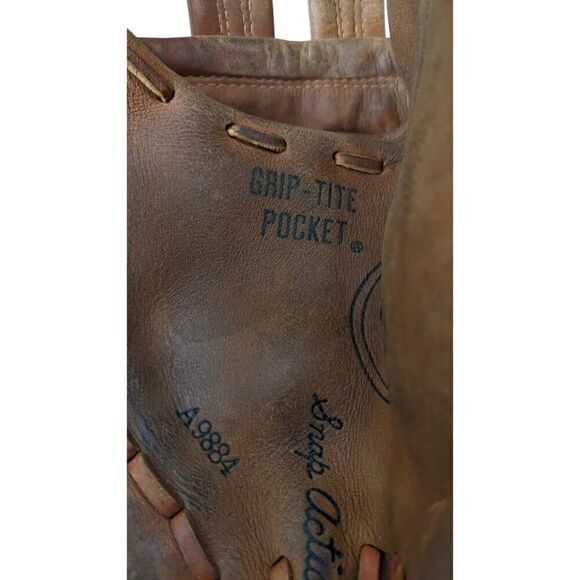 Wilson A9884 Softball Glove Brown Leather The Big Scoop Snap Action - Picture 5 of 8